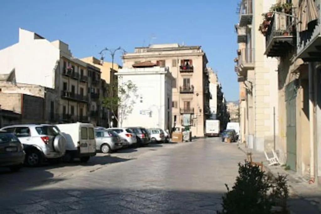 Apartamento A Terrace In The Heart Of Palermo Italia